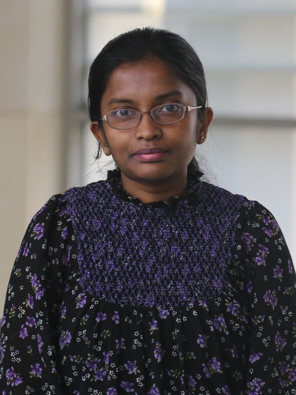 profile picture of dinuki siriwardana
