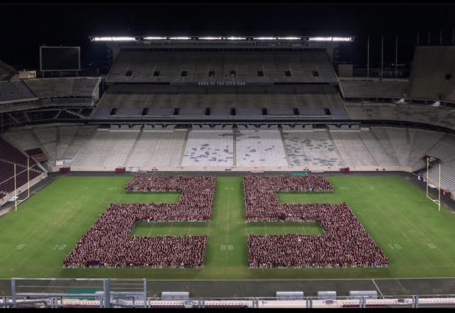 Class of 25 picture on Kyle Field
