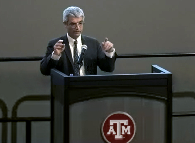 Interim Dean of Arts and Sciences Dr. Jose Luis Bermudez addresses the crowd at his 2023 State of the College event
