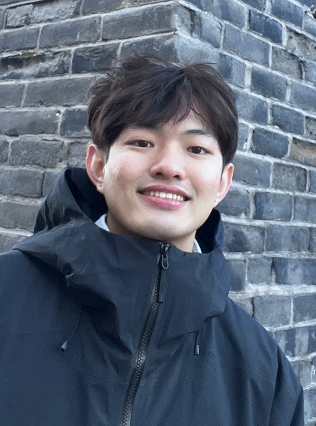  Junwei Hua
